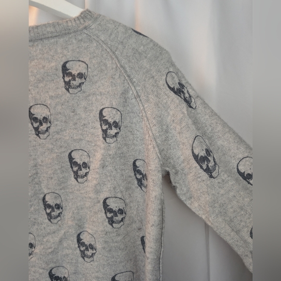 Tory Burch Skull Print Cashmere Sweater Size M In VGUC - Picture 8 of 13